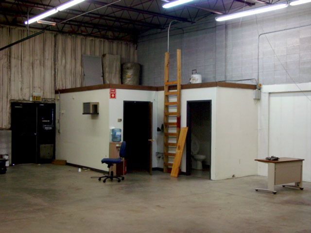 Downtown Multi-Tenant Industrial Space: 919 Monroe St, Fort Wayne, IN 46802